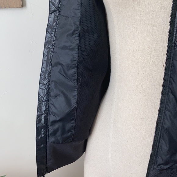 New Balance Jacket - Picture 3 of 8